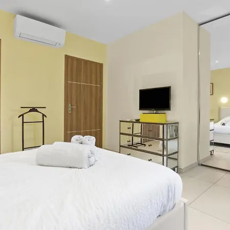 Appt 4 Etoiles -2 - Piscine - Wifi - Clim * Saint-Raphaël