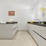 Appt 4 étoiles -2 - Piscine - Wifi - Clim Appartement