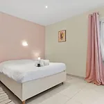 Appartement Appt 4 étoiles -2 - Piscine - Wifi - Clim