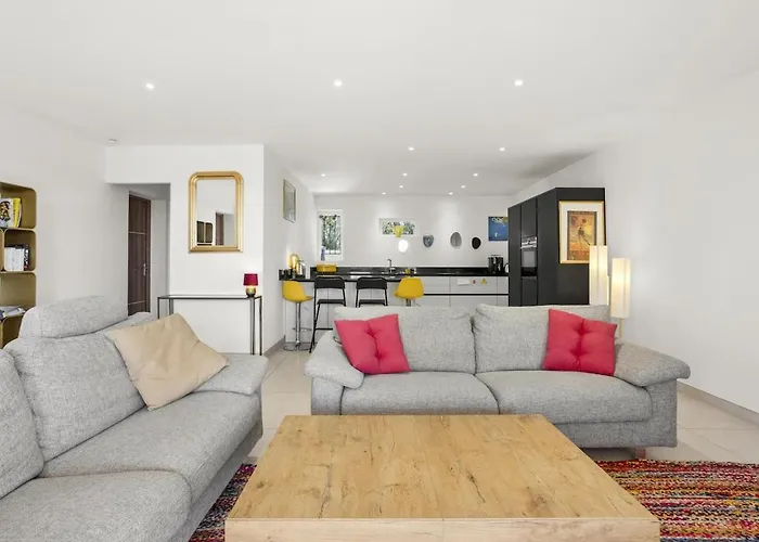 Daire Appt 4 Etoiles -2 - Piscine - Wifi - Clim Saint-Raphaël
