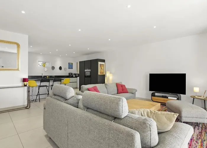 Daire Appt 4 Etoiles -2 - Piscine - Wifi - Clim Saint-Raphaël
